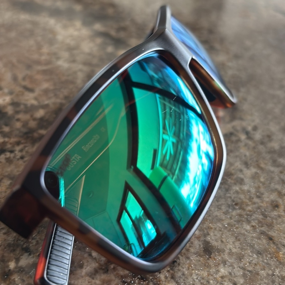 Used Rinconcito Green Mirrored Polarized Polycarbonate
